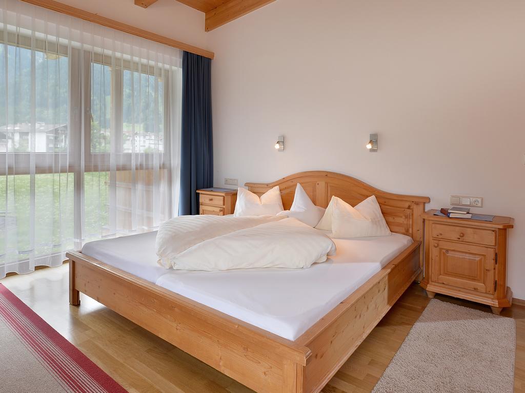 Ferienwohnungen Haus Der Mitte Mayrhofen Chambre photo